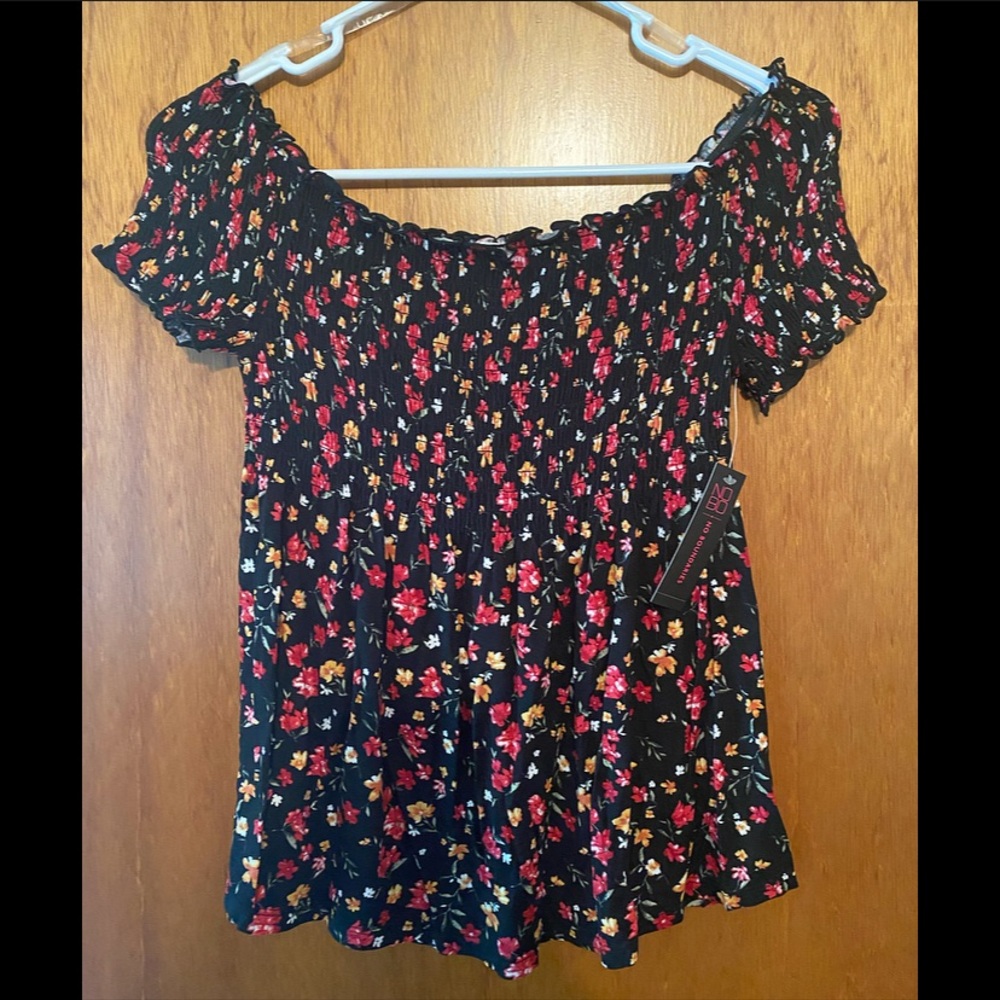 No Boundaries Juniors Off The Shoulder Multi-Color Floral Print Top